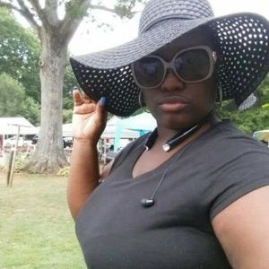 Meet your Posher, Candy